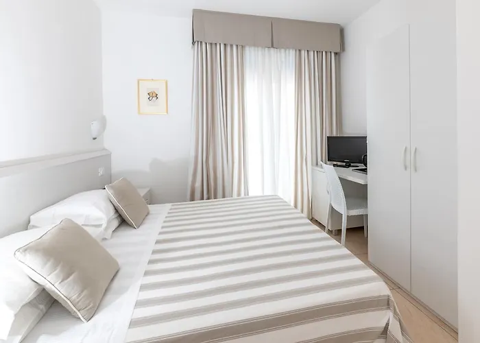 Plaza Esplanade 3*