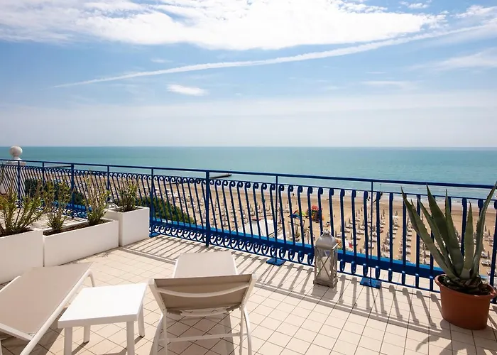 Plaza Esplanade 3* ليدو دي يسولو