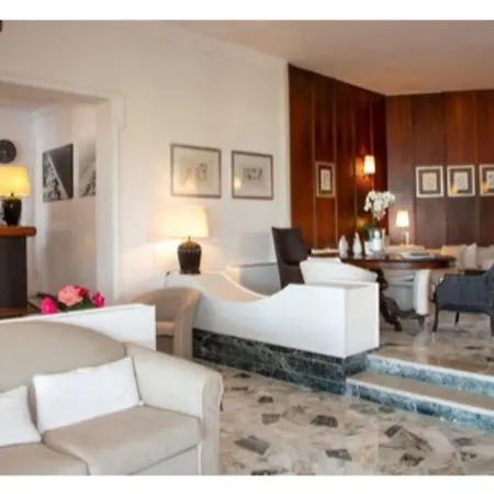 Plaza Esplanade Hotell 3*