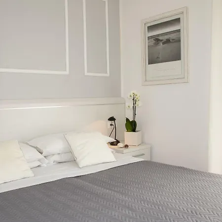 Plaza Esplanade Hotel 3*