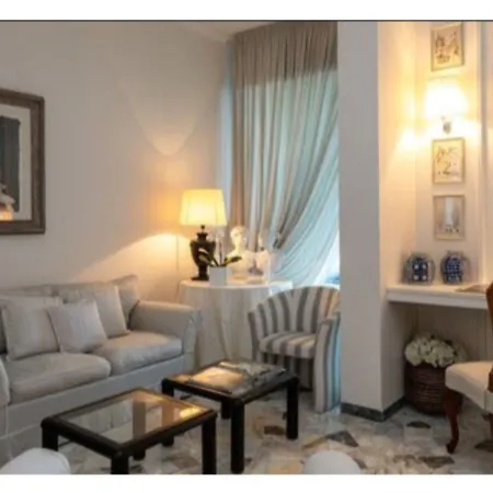 Plaza Esplanade 3*